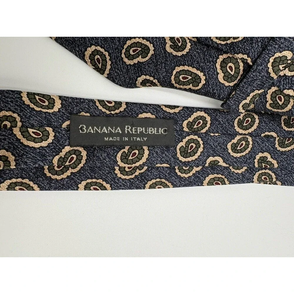 Banana Republic Silk Tie, Made in Italy.